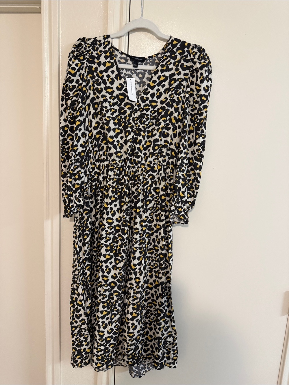 Banana Republic Factory Leopard Print V-Neck Midi Dress in Black, White & Yellow